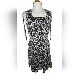 The Pyramid Collection Elegant Brown and White Sleeveless Dress